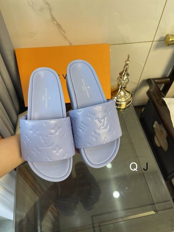 LV Women's Slippers 202